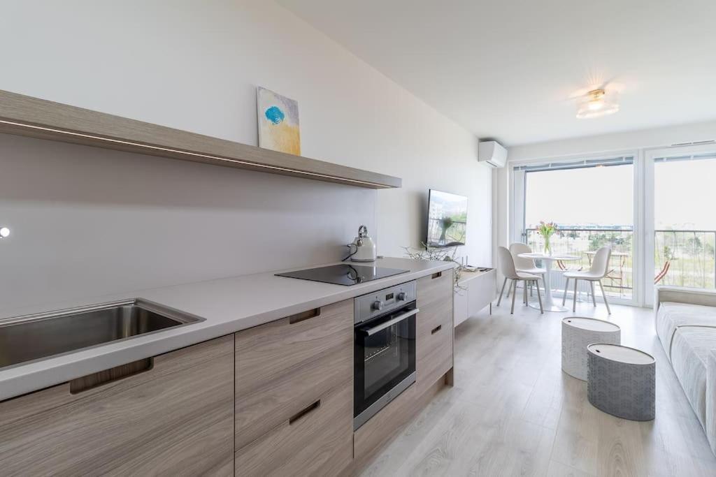 Cozy Apartment Near City Centrum And Bratislava Airport Esterno foto